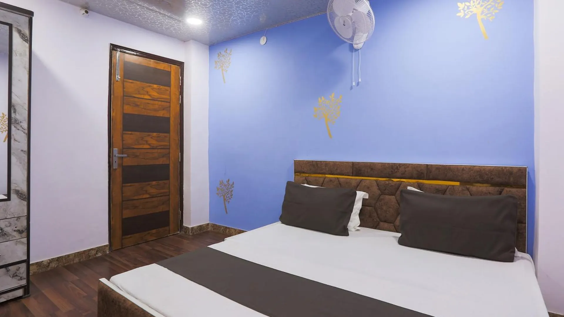 Hotel O Mykonos Guest House New Delhi 3*,