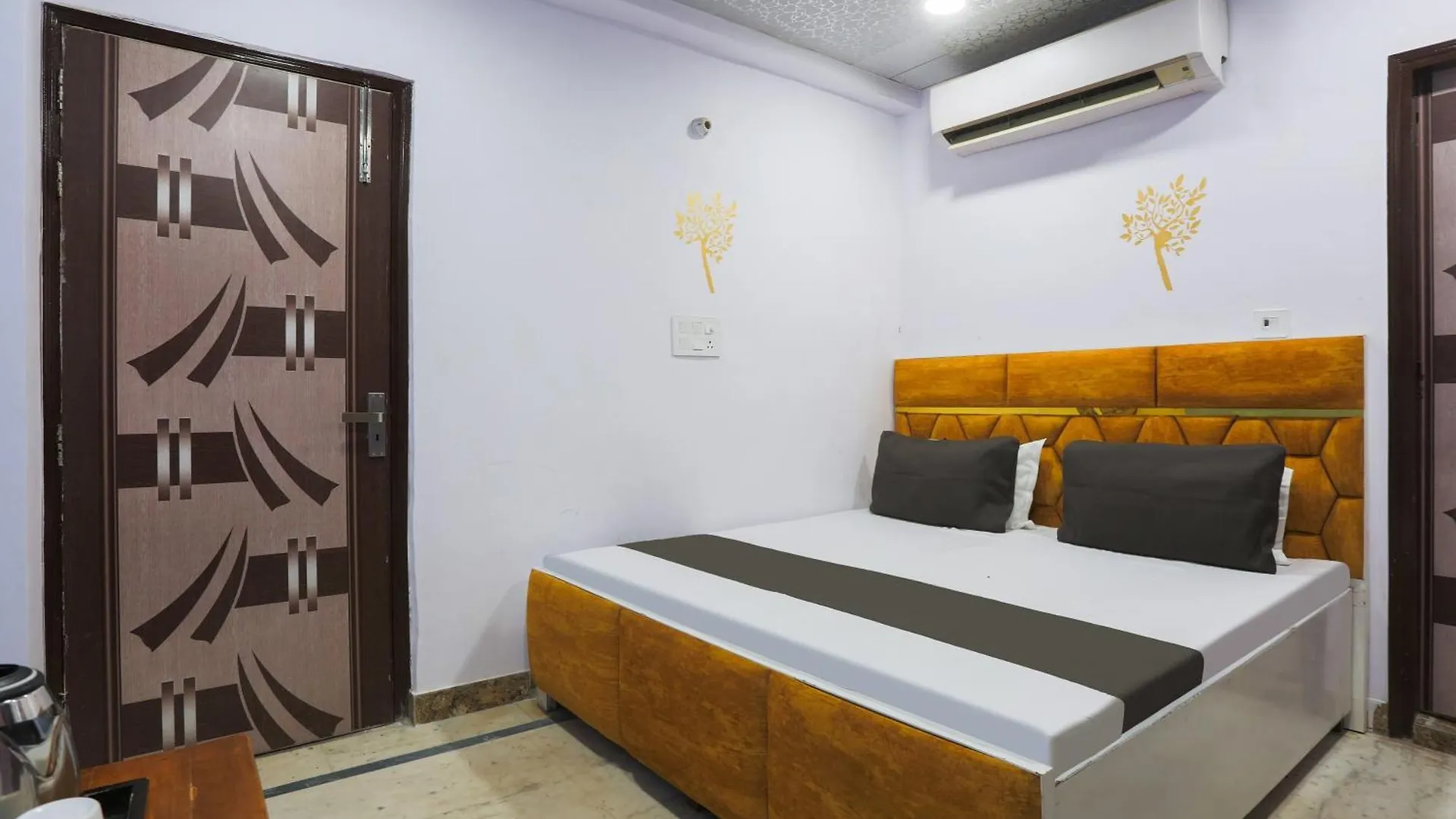 Hotel O Mykonos Guest House New Delhi Indien