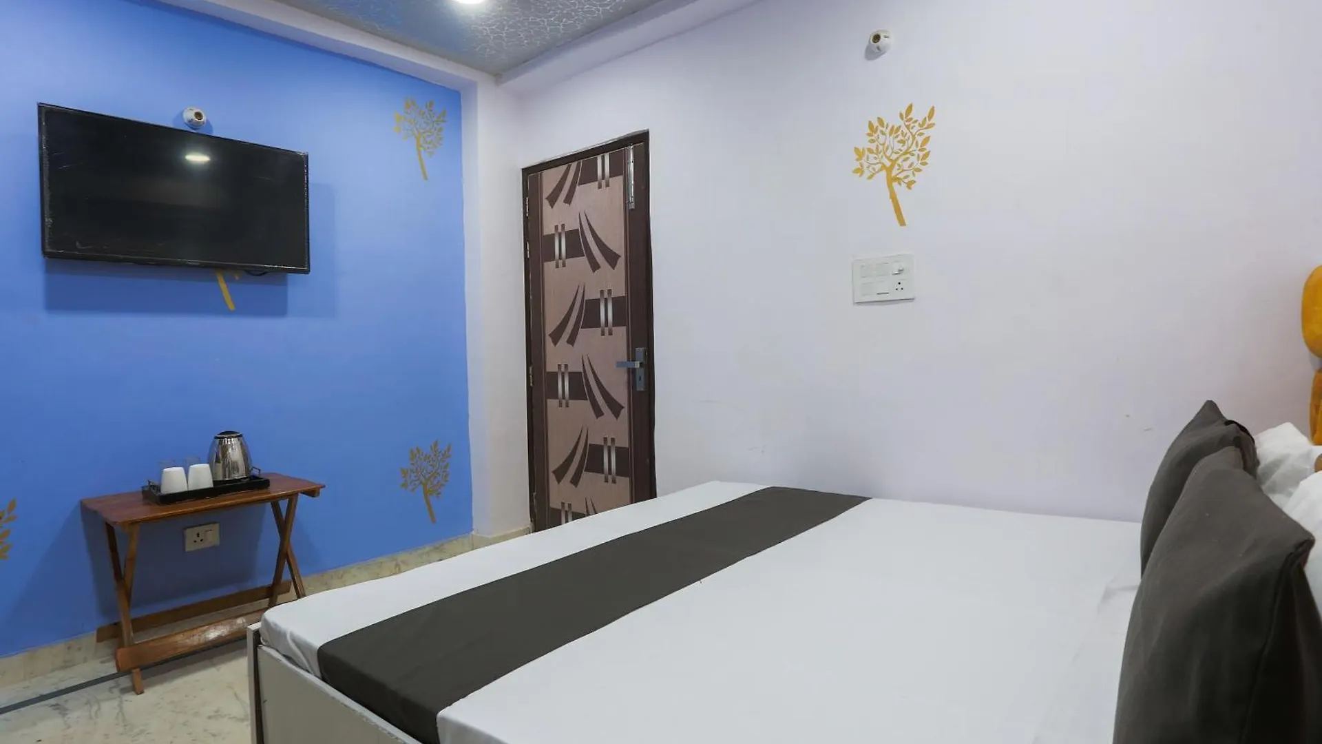Hotel O Mykonos Guest House New Delhi