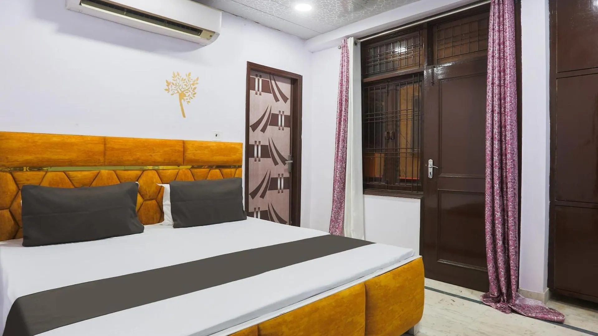 Hotel O Mykonos Guest House New Delhi