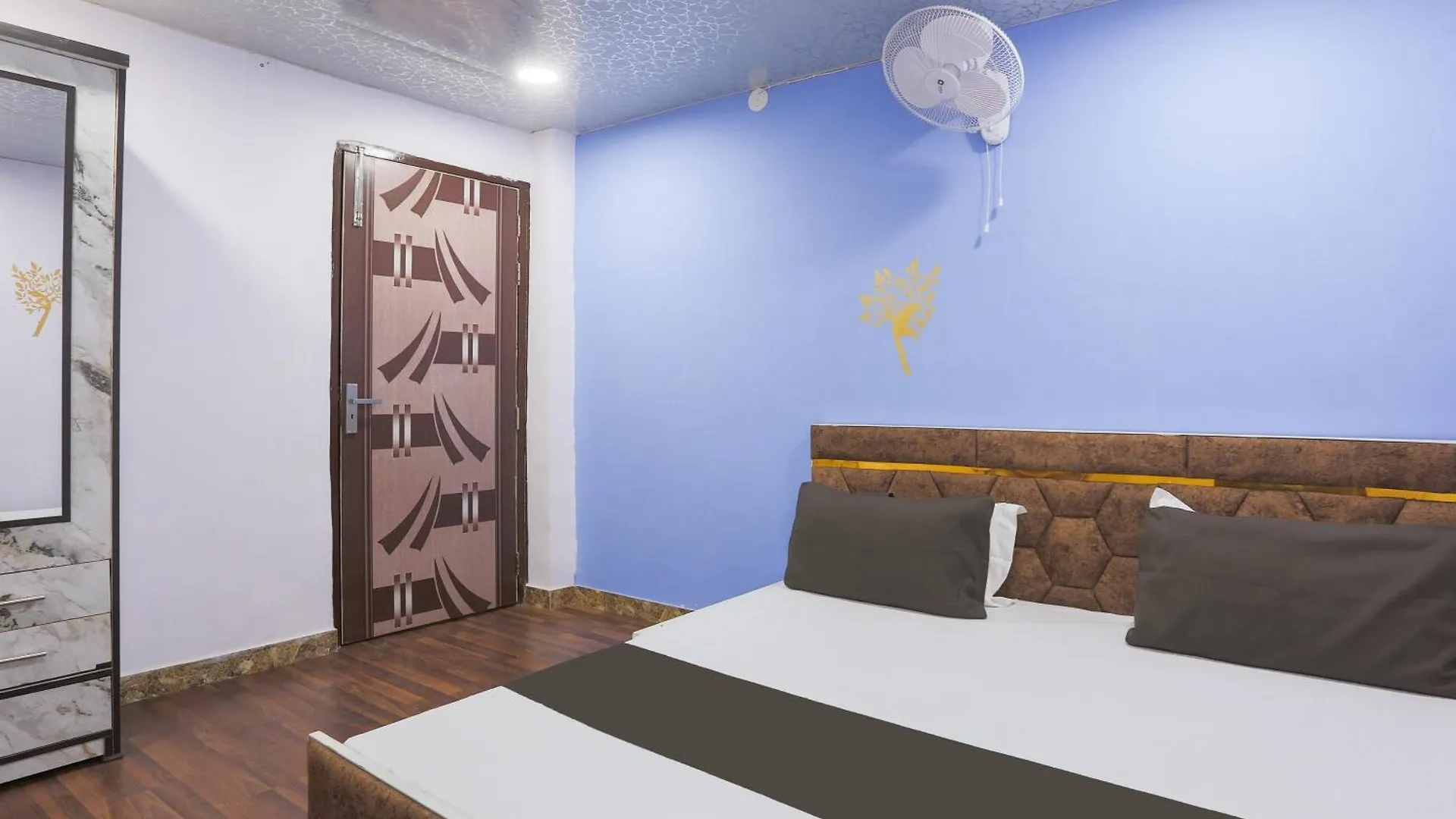 Hotel O Mykonos Guest House New Delhi 3*,  Indien