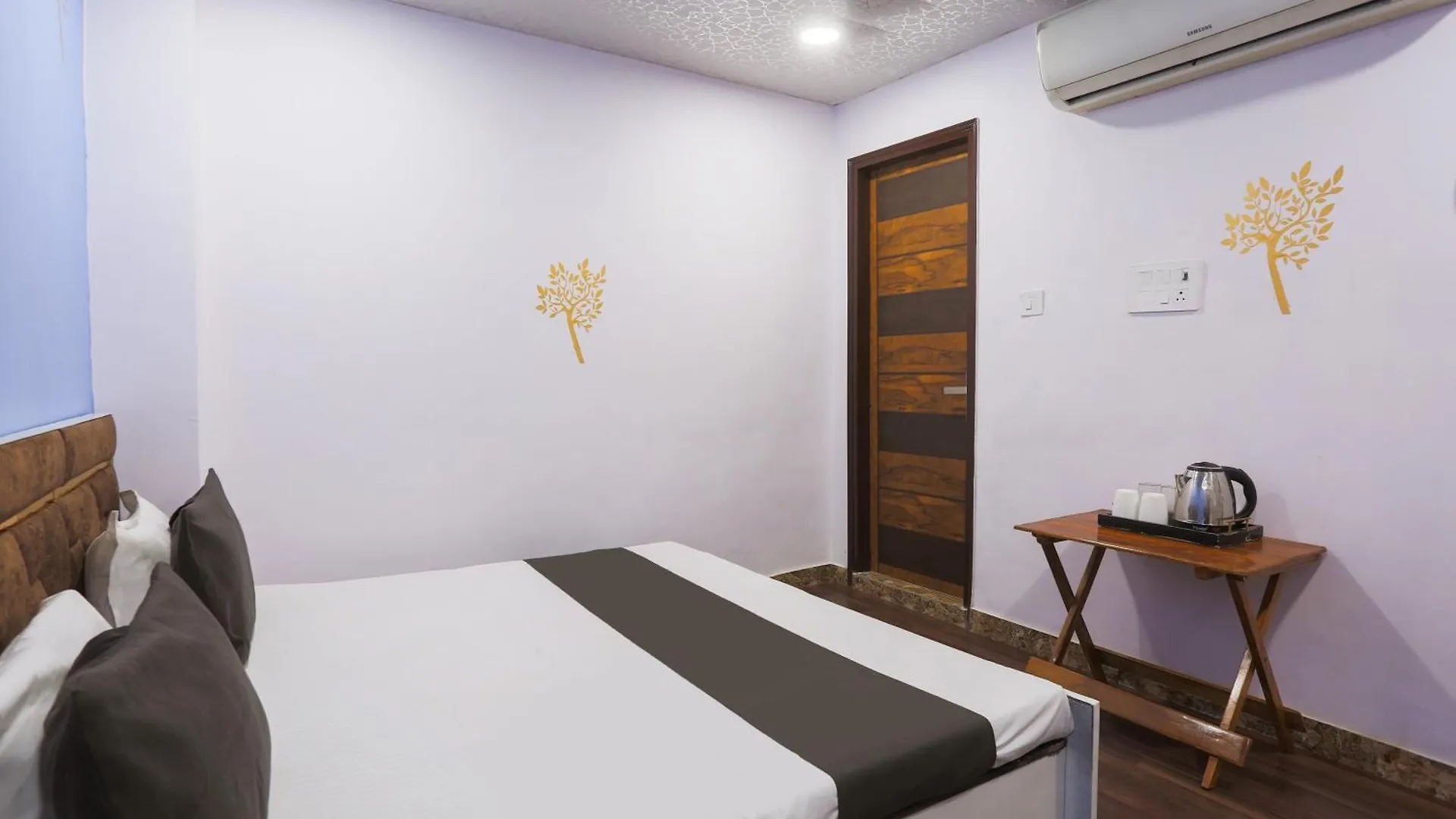 Hotel O Mykonos Guest House New Delhi 3*,  Indien