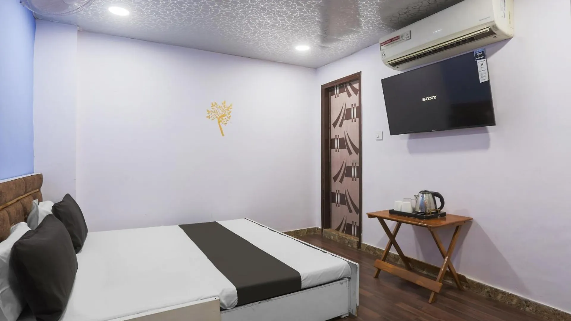 Hotel O Mykonos Guest House New Delhi