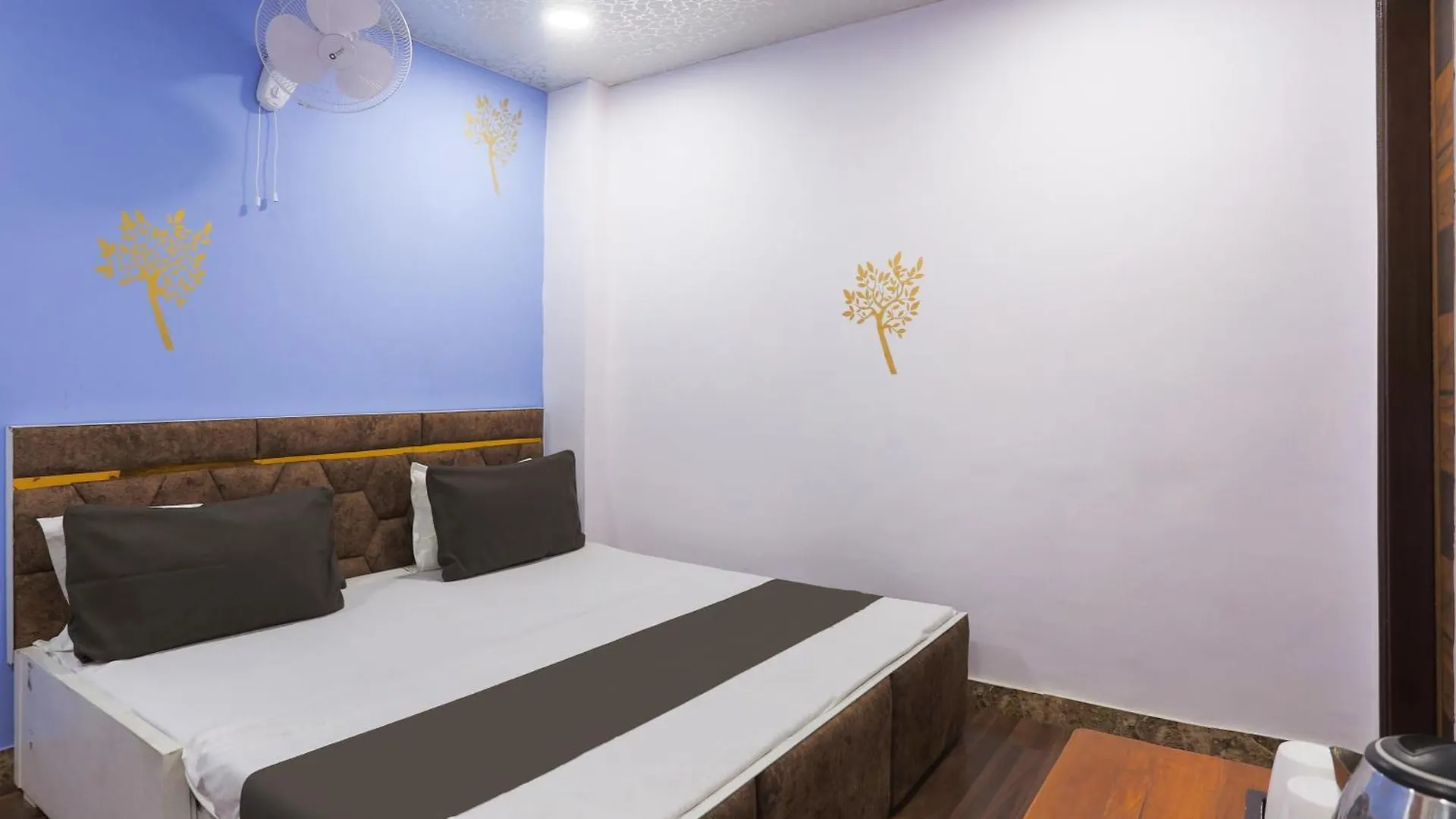 Hotel O Mykonos Guest House New Delhi