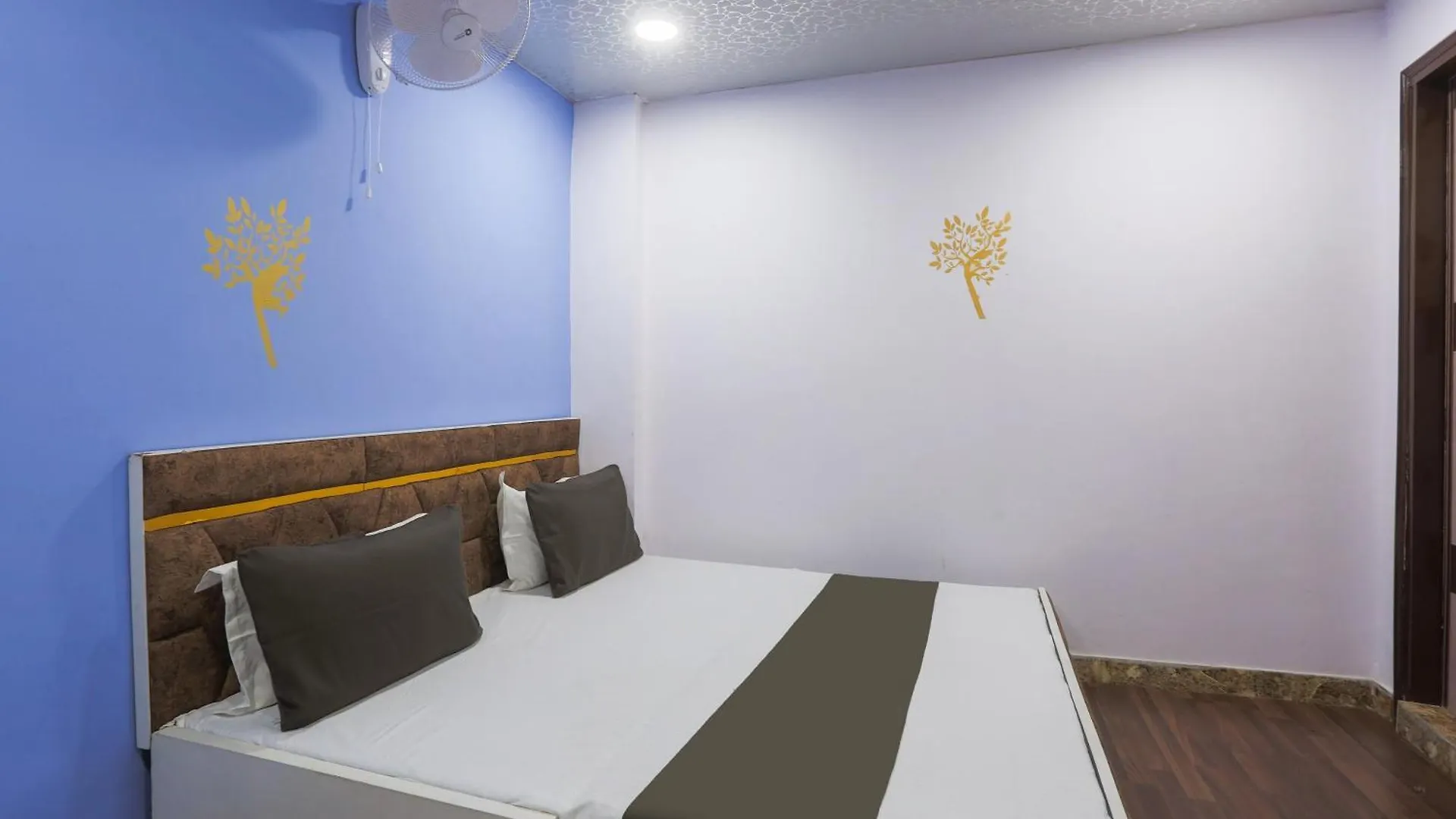 Hotel O Mykonos Guest House New Delhi 3*,