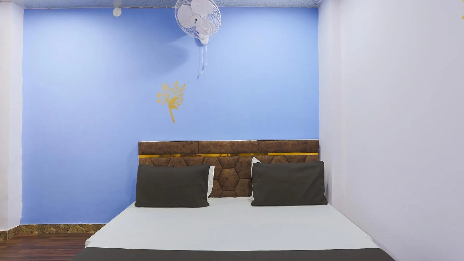 Hotel O Mykonos Guest House New Delhi